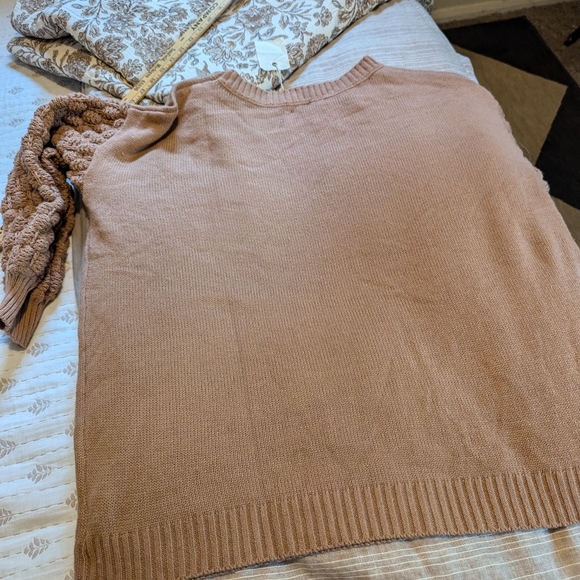 And the why pink bubble sleeve sweater - Picture 9 of 11